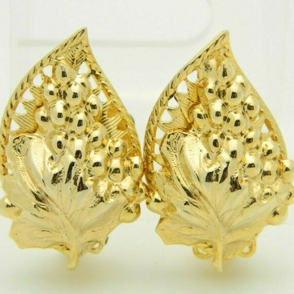 Pcraft Repousse Grape Accented Gold Tone - Picture 1 of 4